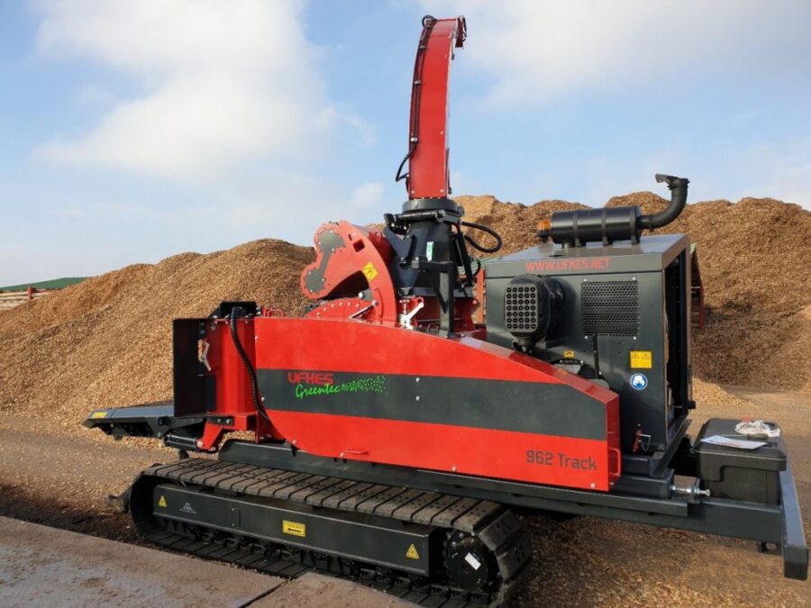 High output tracked chipper